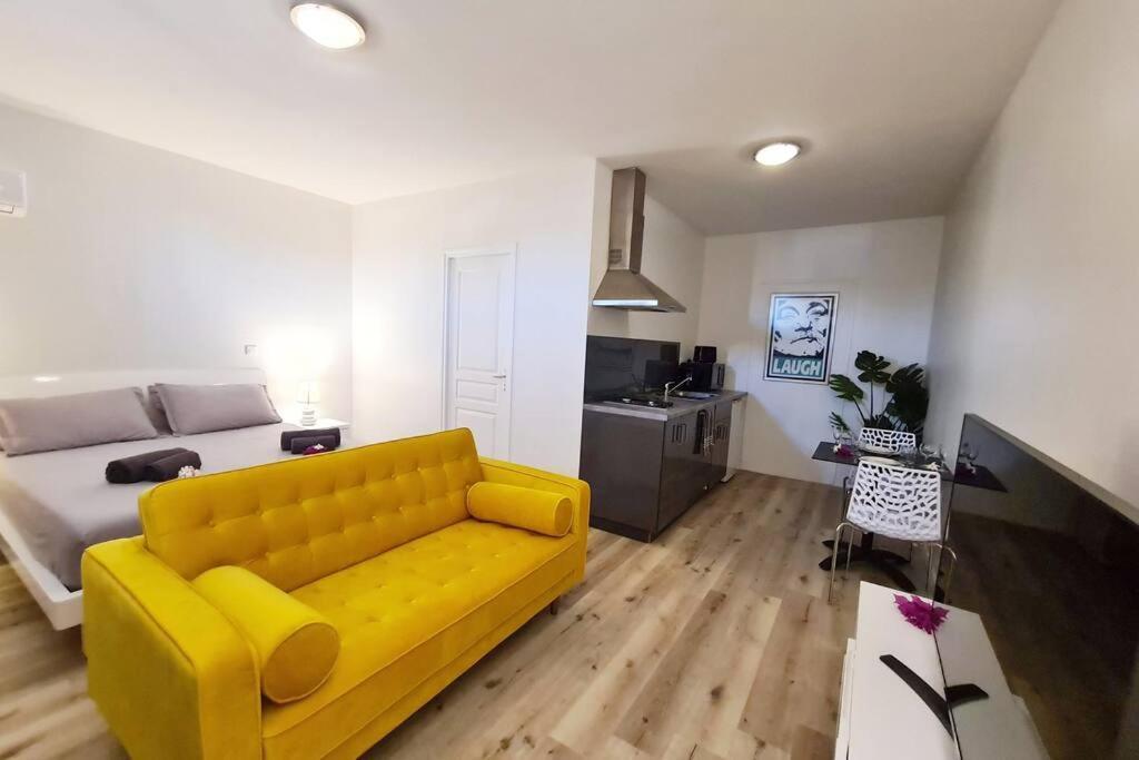 Studio Ninirei Papeete  Luaran gambar