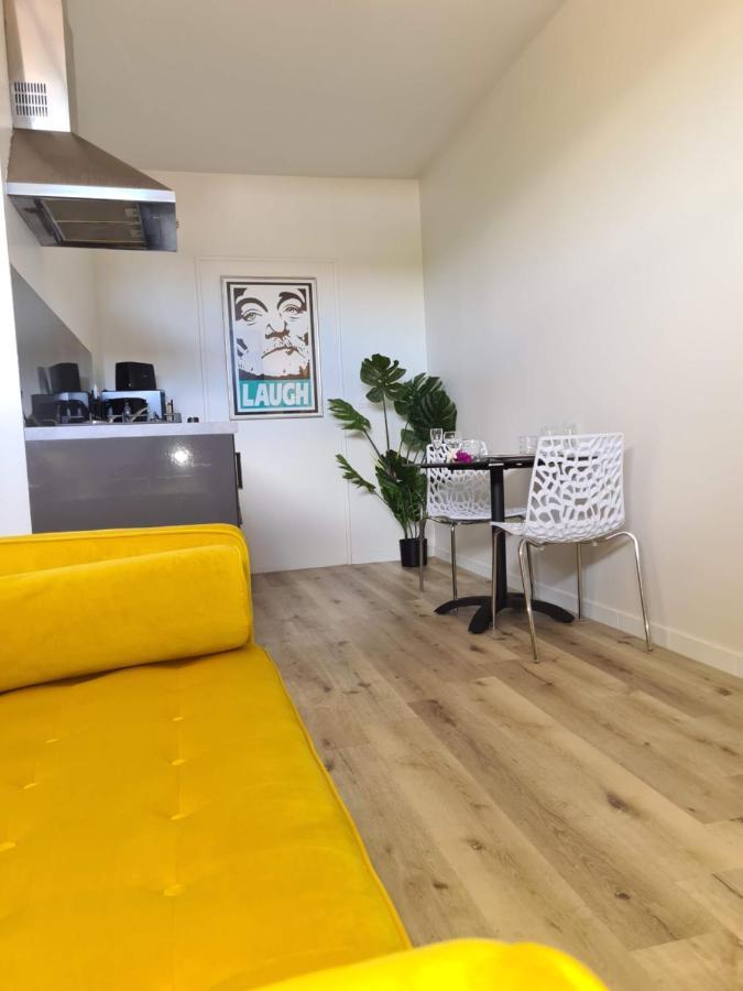 Studio Ninirei Papeete  Luaran gambar